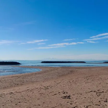 Vias-plage - De 65m2 A 600m De La Villa *
