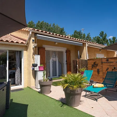 Vias-plage - De 65m2 A 600m De La Villa